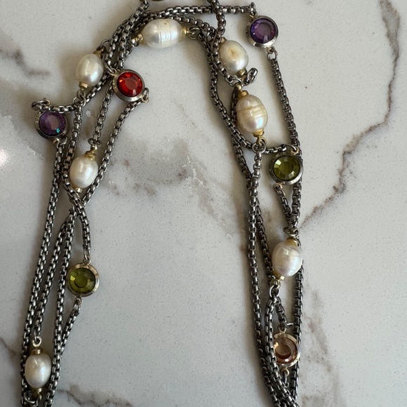 Multi color crystal and faux pearl gold necklac - Picture 3 of 3